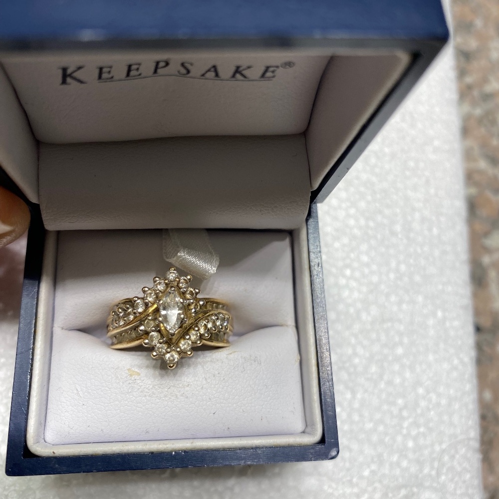 Keepsake 14K gold ring